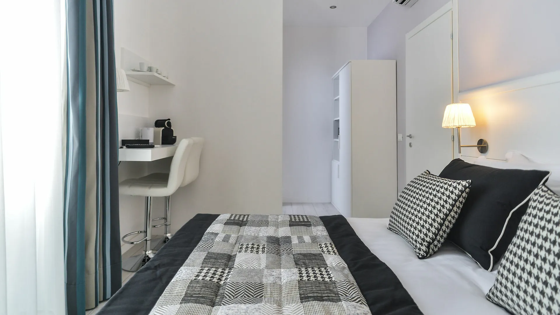 Lata Luxury Rooms Rome 2*,